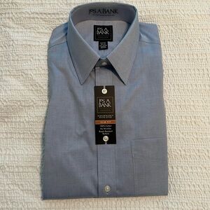 NWT Men’s Jo. A Banks dress shirt. Size 15.5 33